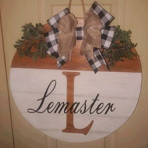 Personalized wood round door hangers